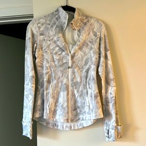 Lululemon define jacket size 4 NWOT